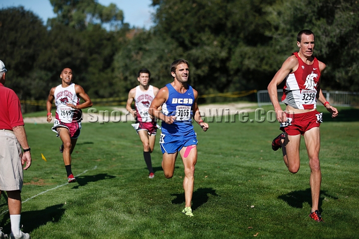2014StanfordCollMen-198.JPG - College race at the 2014 Stanford Cross Country Invitational, September 27, Stanford Golf Course, Stanford, California.